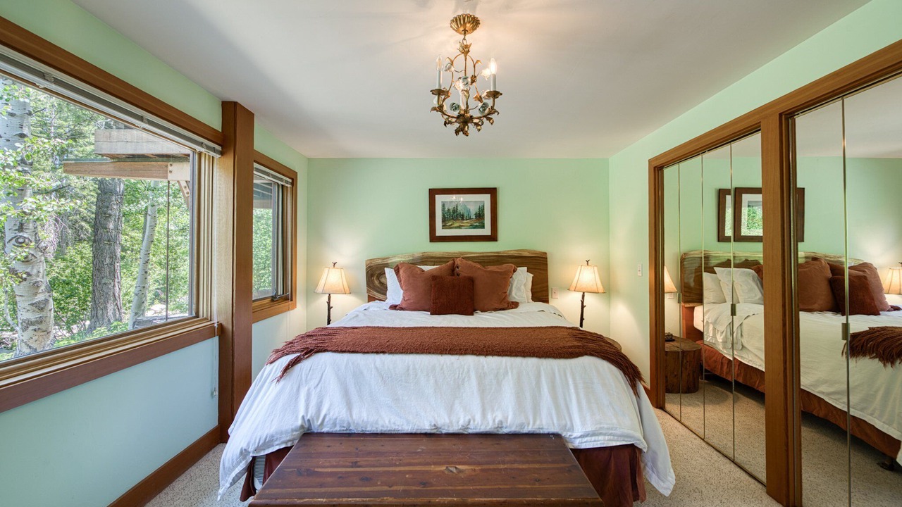 Photo of Bedroom in Alpine Meadows