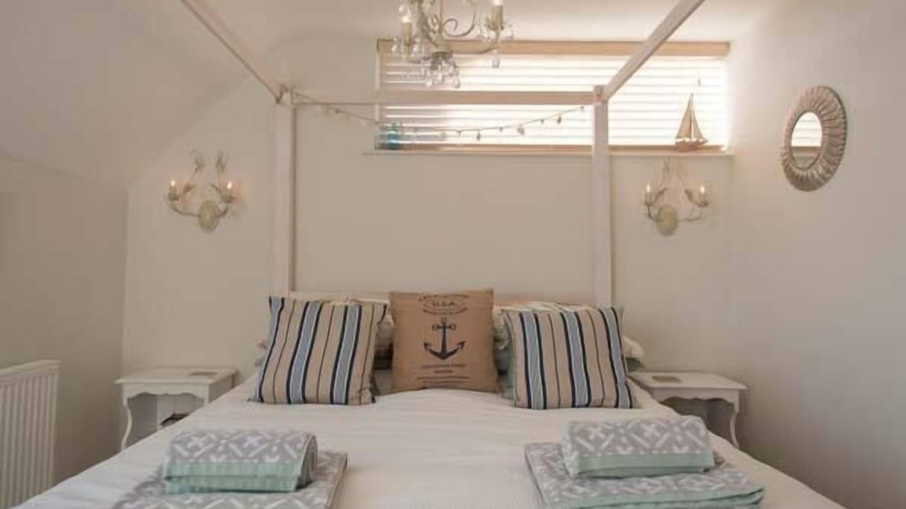 Photo of Bedroom in Rock