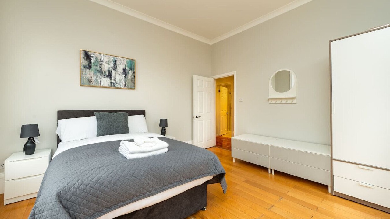 Photo of Bedroom in Belsize Park