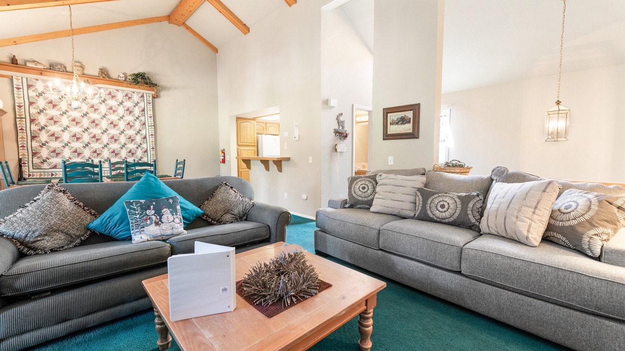 Photo of Livingroom in Moonridge