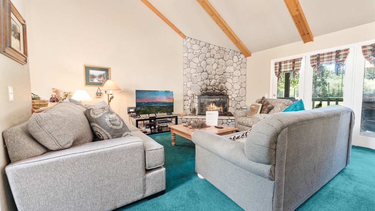 Photo of Livingroom in Moonridge