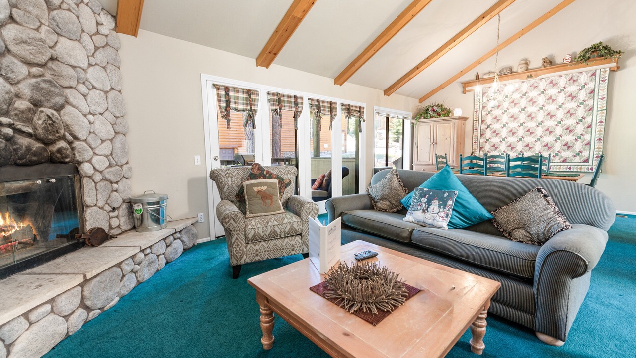 Photo of Livingroom in Moonridge