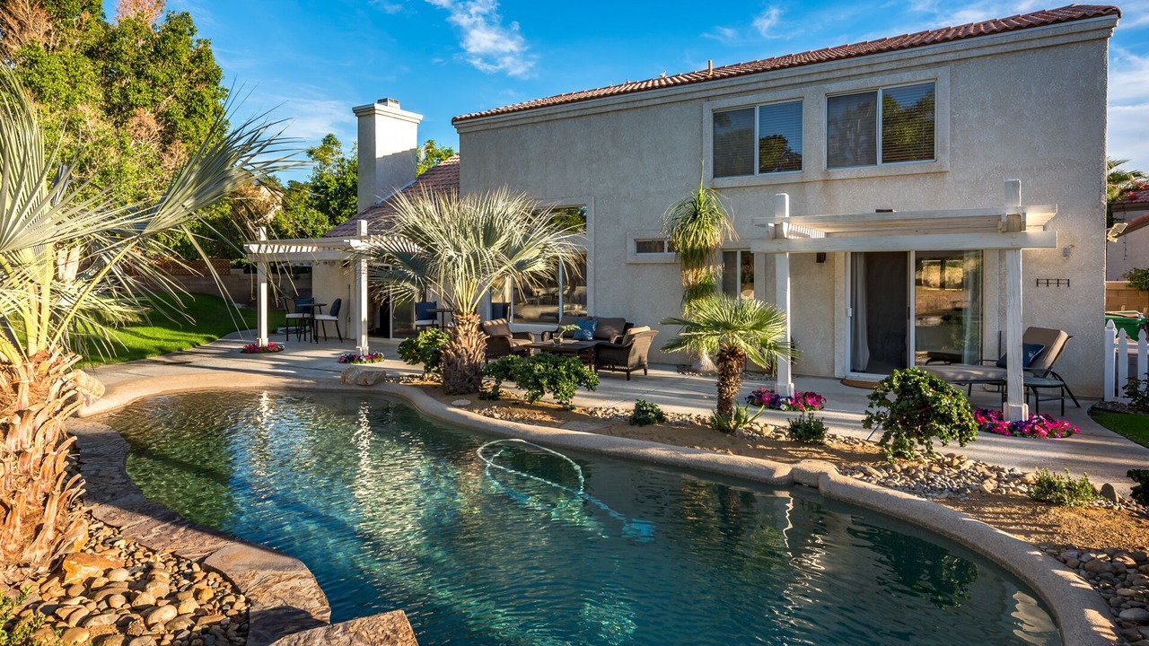 Photo of Outdoor in Topaz