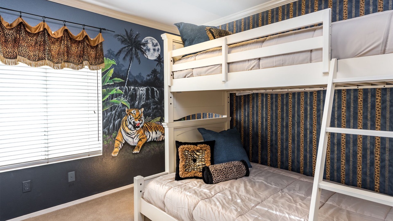 Photo of Bedroom in Topaz