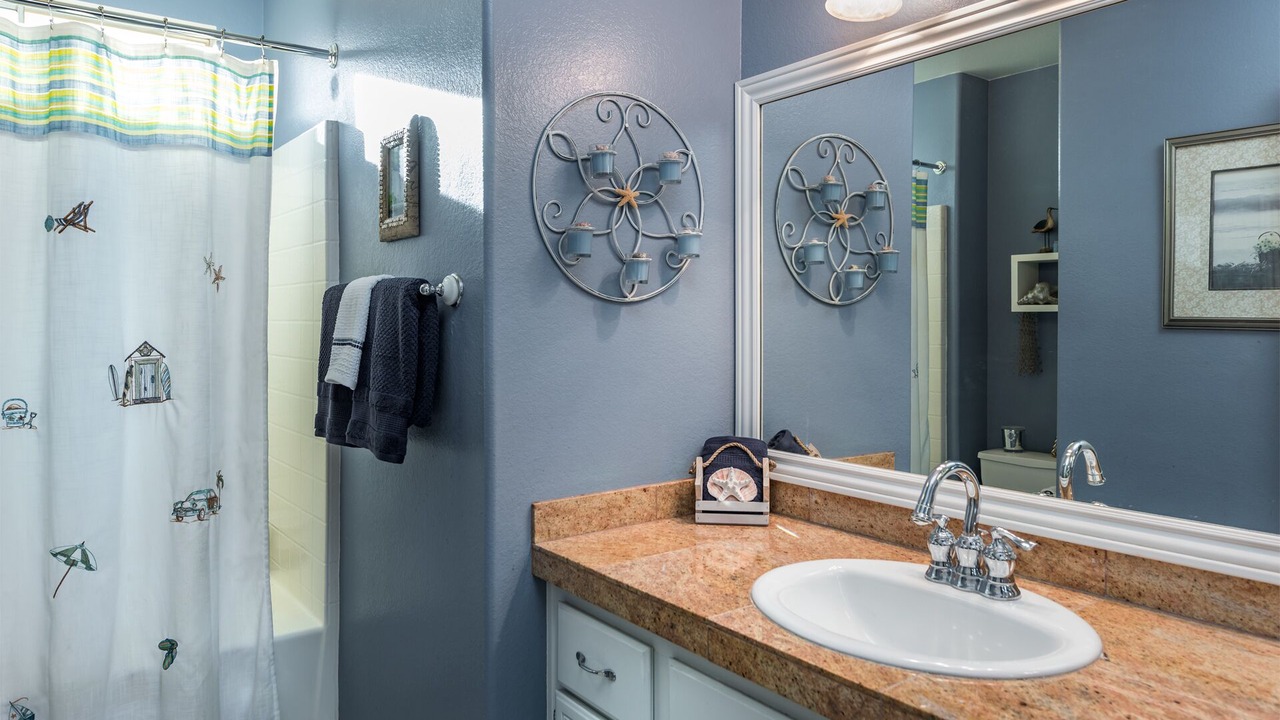 Photo of Bathroom in Topaz
