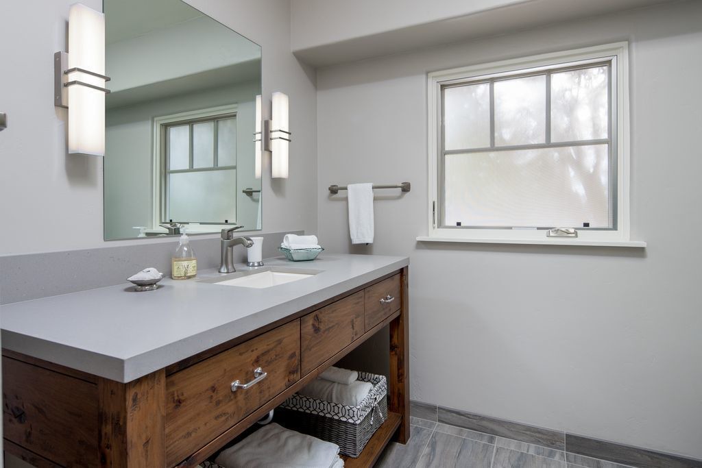 Photo of Bathroom in Del Monte Forest
