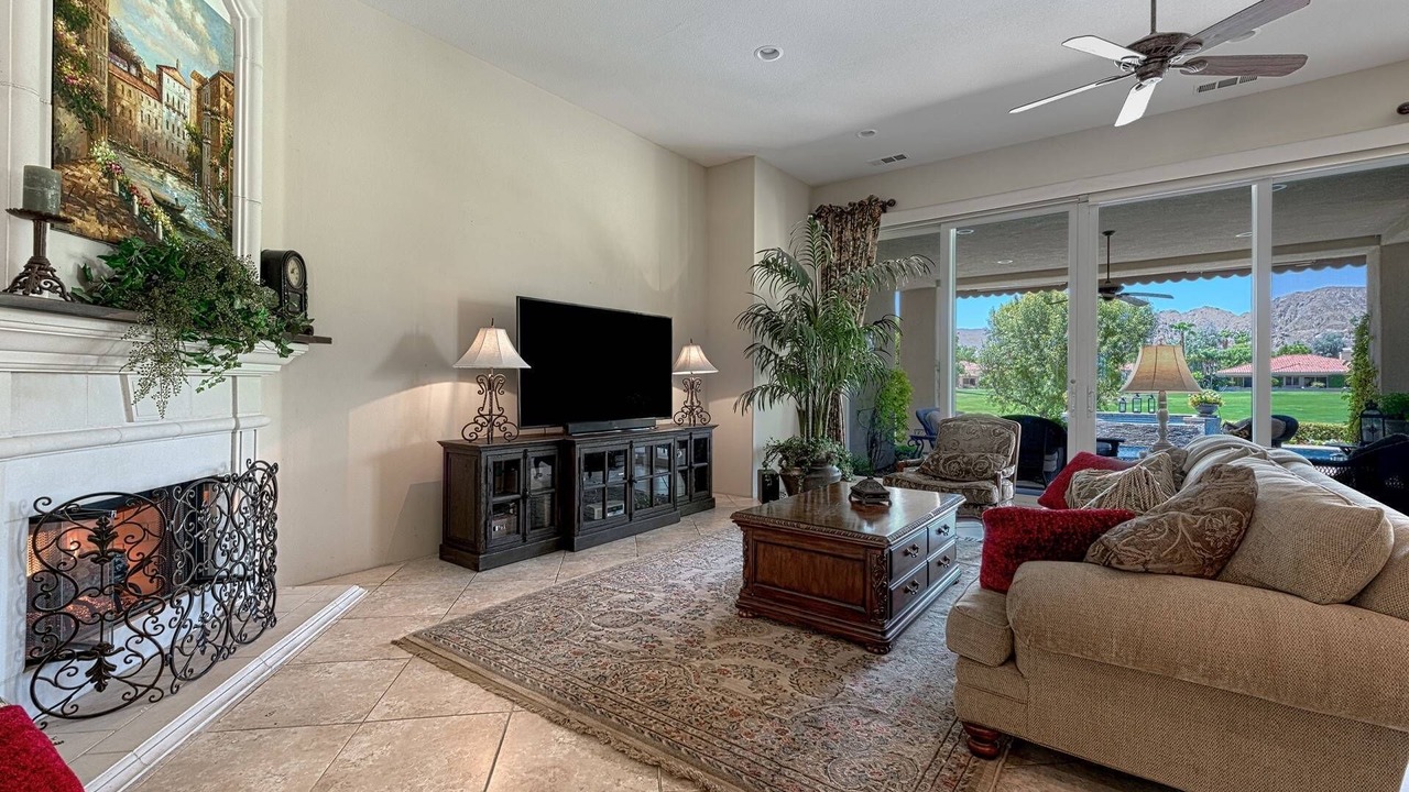 Photo of Livingroom in La Quinta