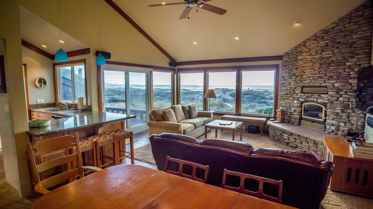Photo of Livingroom in Castroville