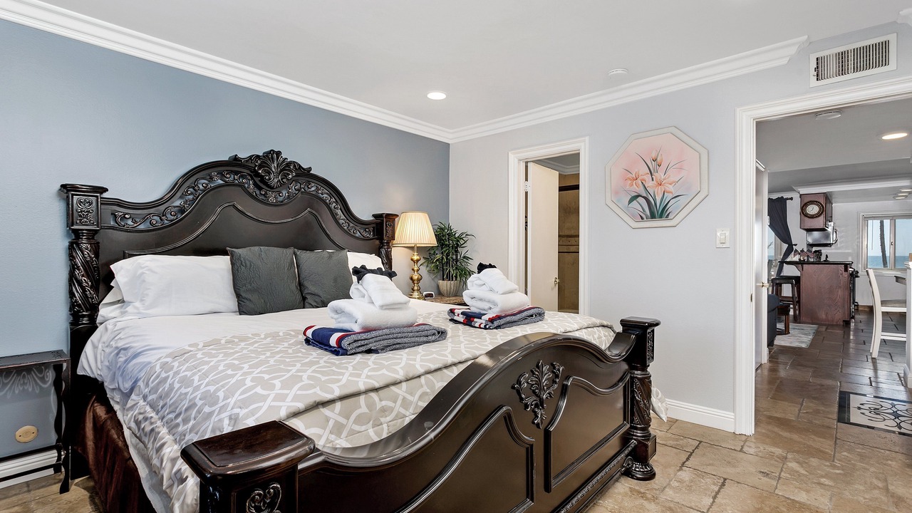 Photo of Bedroom in Oceanside