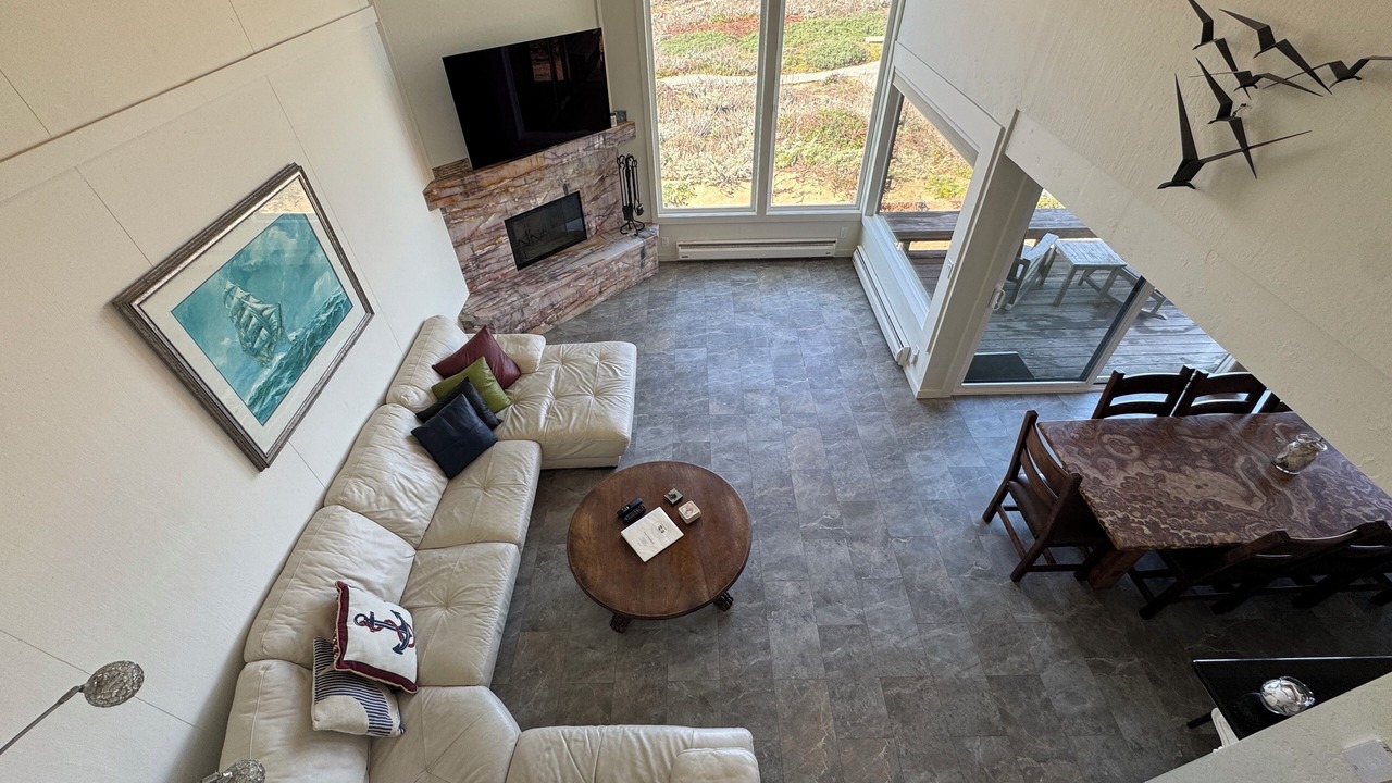 Photo of Livingroom in Castroville