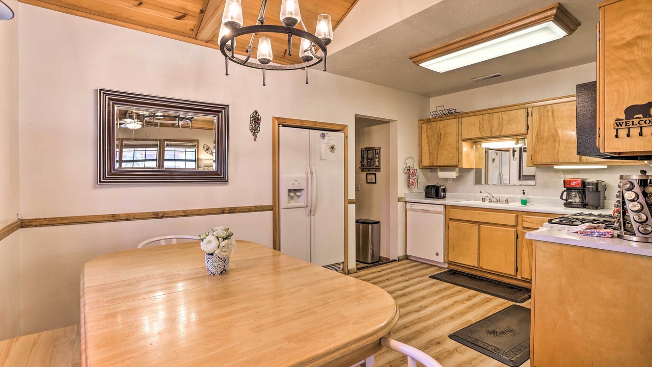 Photo of Kitchen in Big Bear