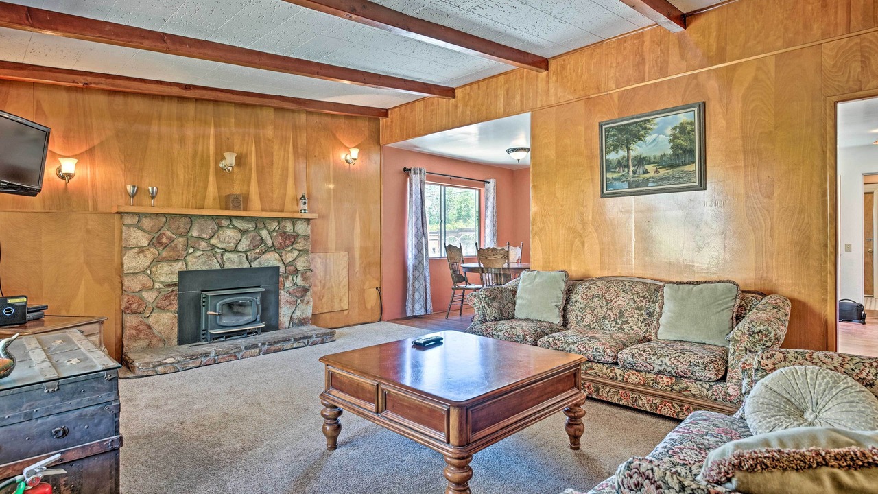 Photo of Bedroom in Kernville