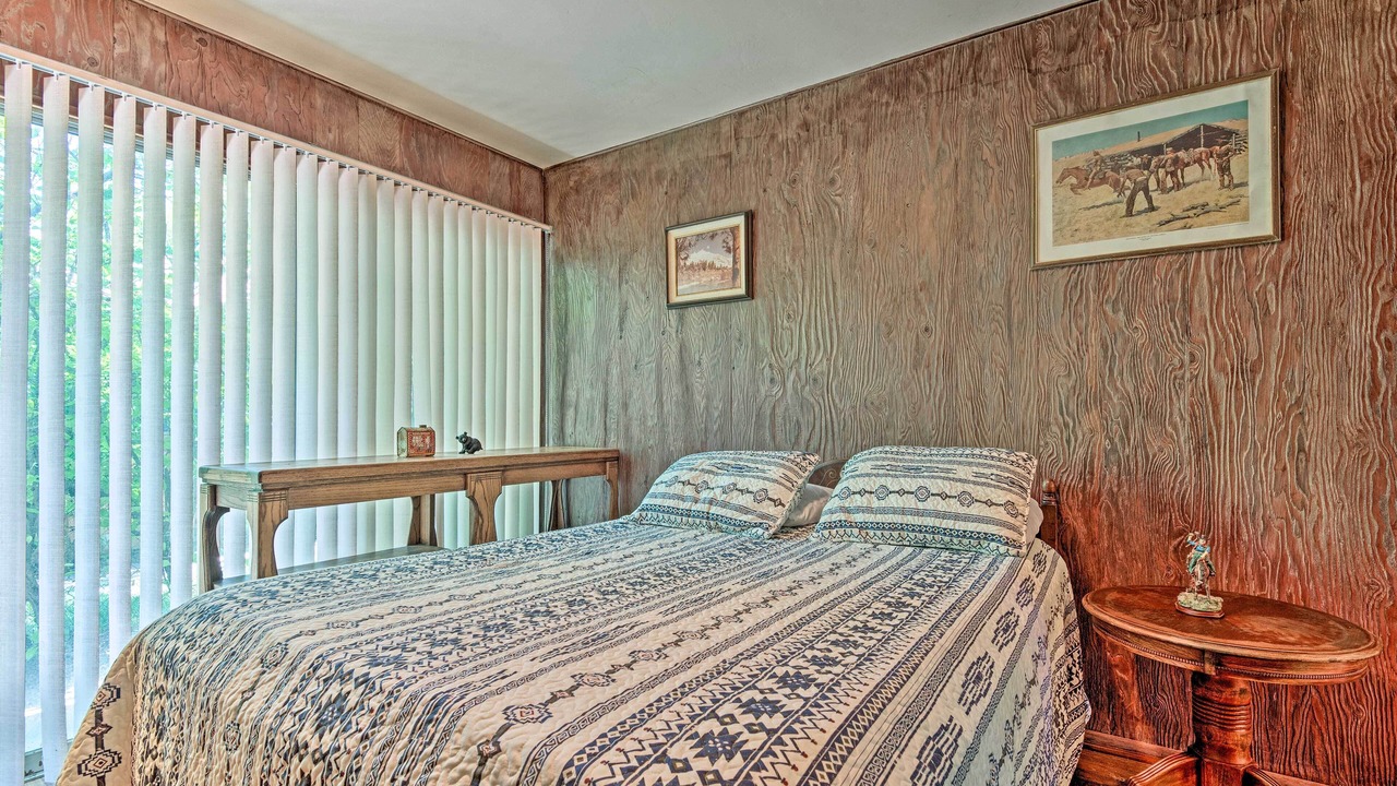 Photo of Bedroom in Kernville
