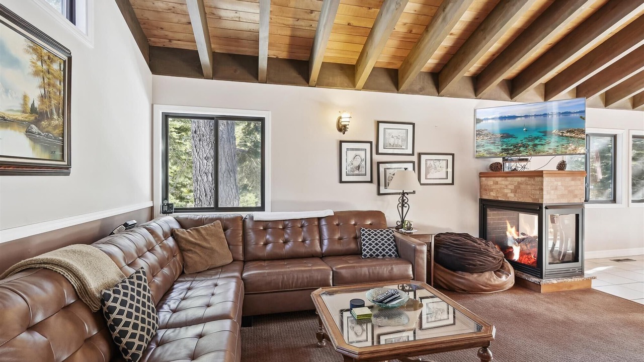 Photo of Livingroom in Alpine Meadows