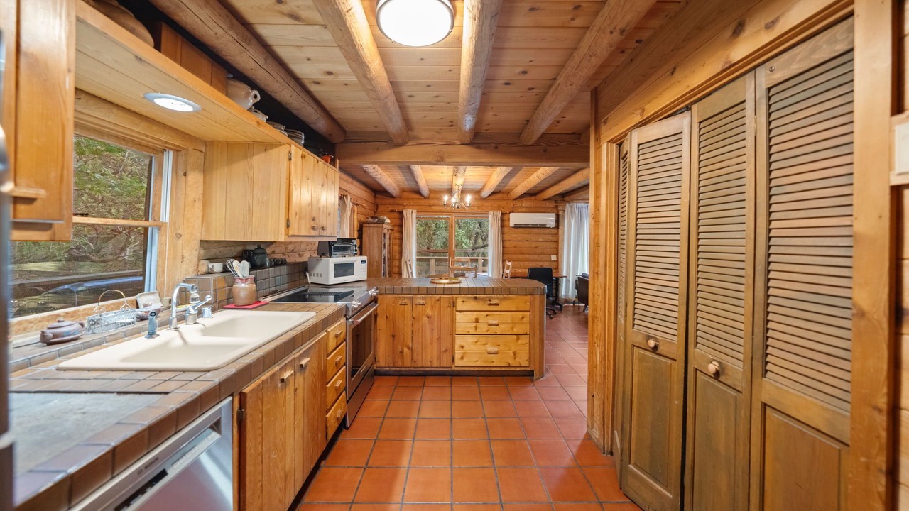 Photo of Kitchen in Idyllwild