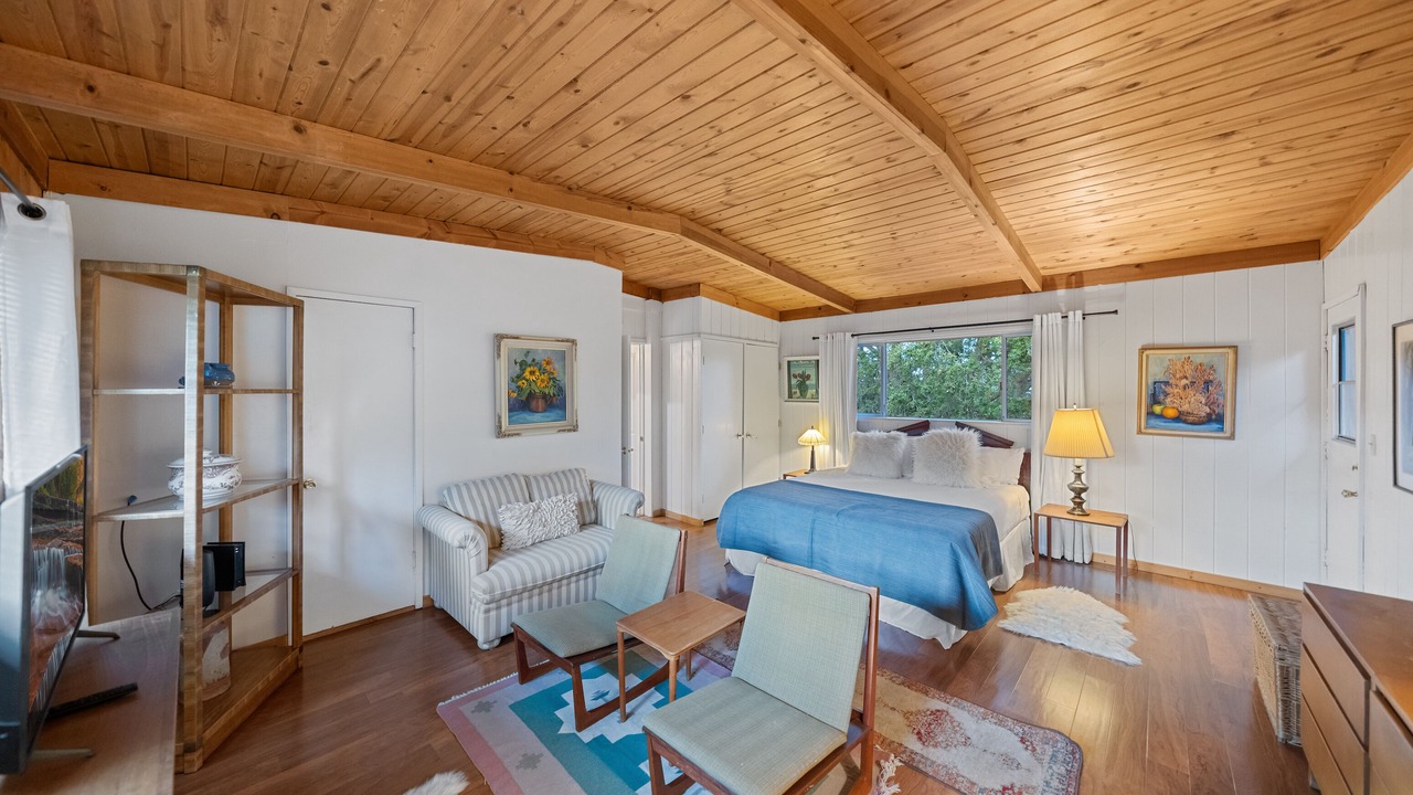 Photo of Bedroom in Pine Cove