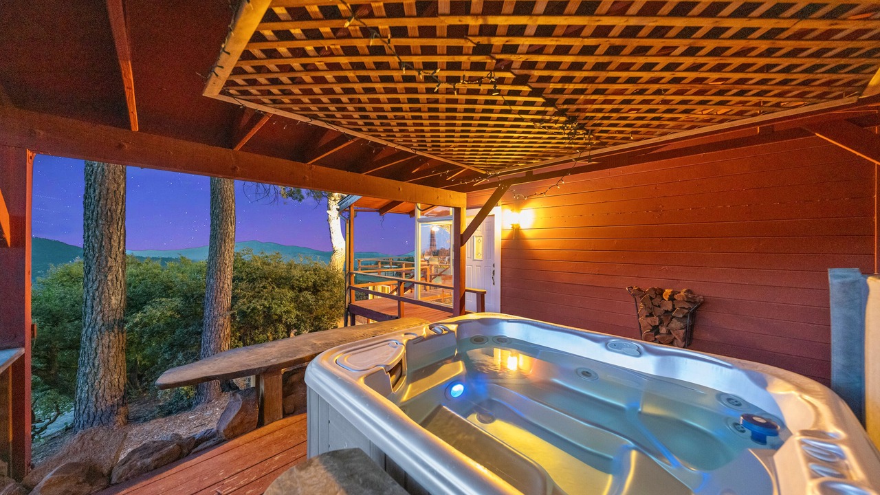 Photo of Patio Balcony in Pine Cove