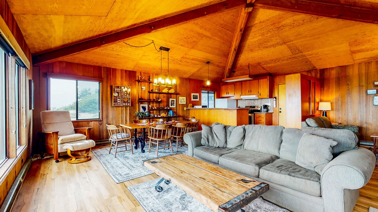 Photo of Livingroom in Sea Ranch