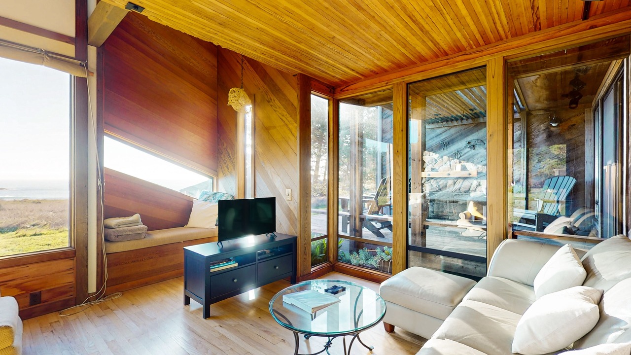 Photo of Livingroom in Sea Ranch