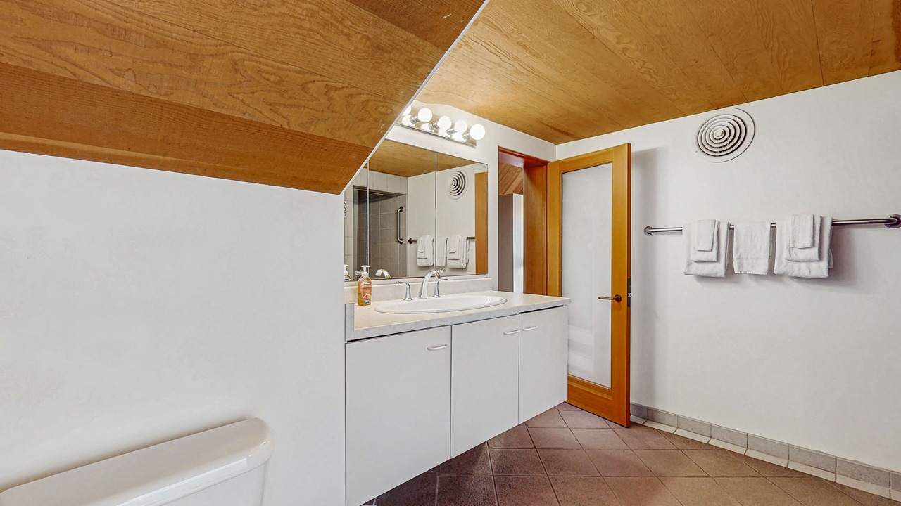 Photo of Bathroom in Sea Ranch