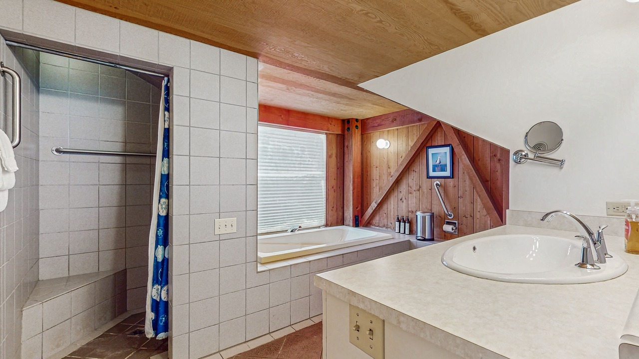 Photo of Bathroom in Sea Ranch