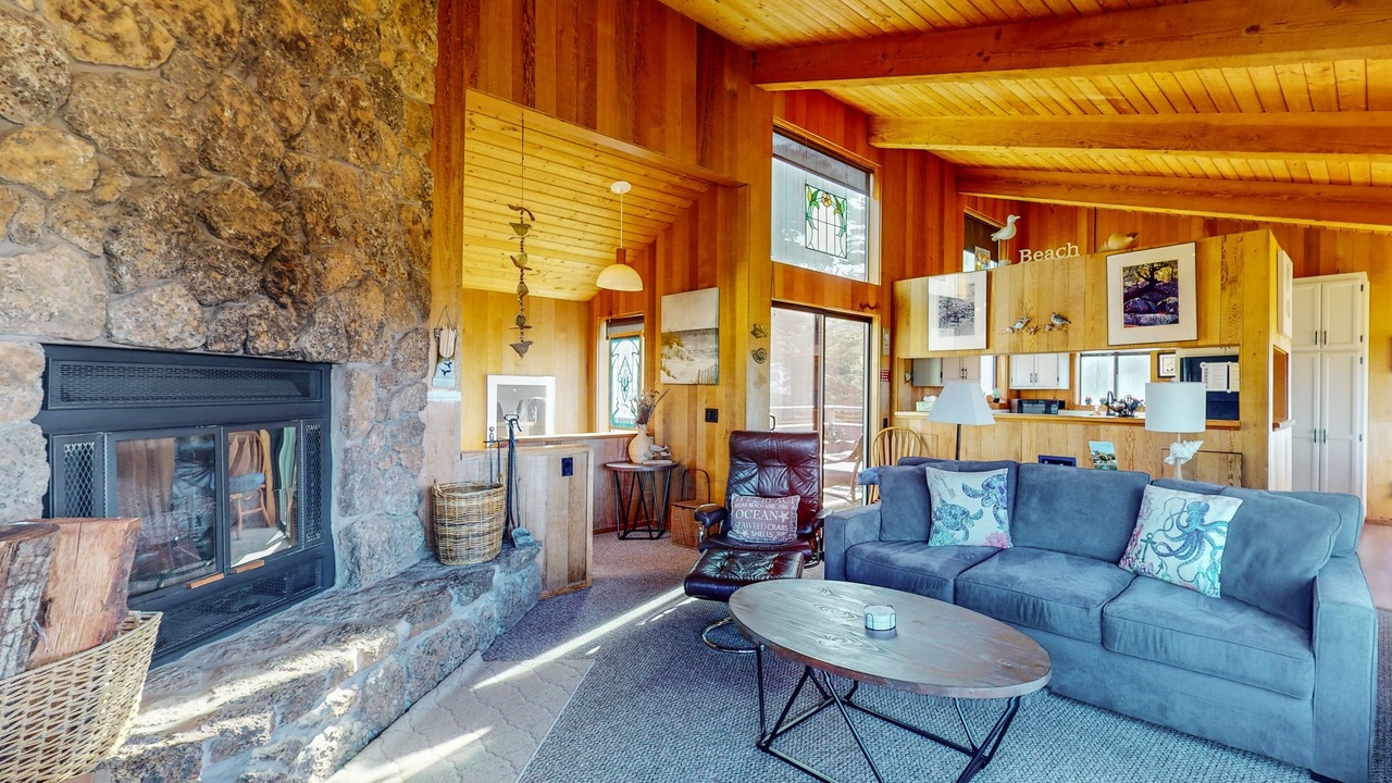 Photo of Livingroom in Sea Ranch