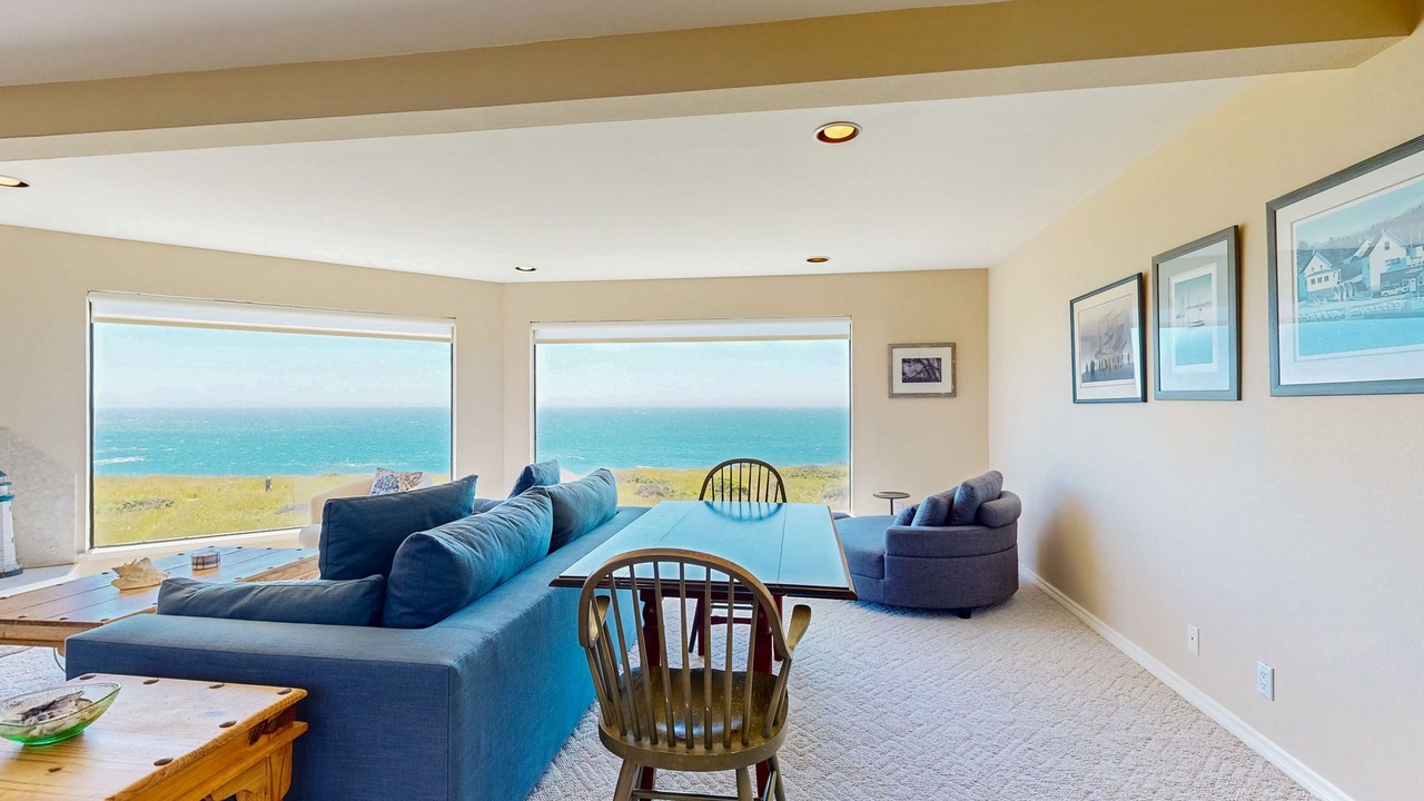 Photo of Livingroom in Sea Ranch