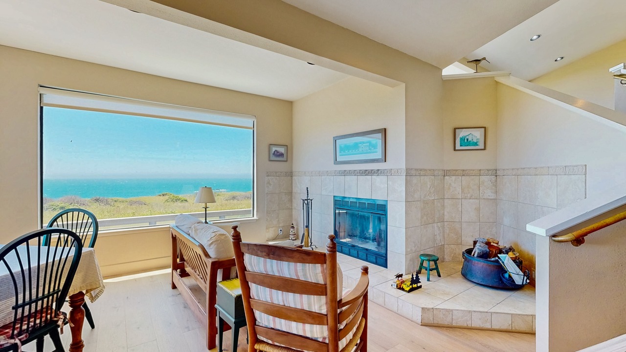 Photo of Livingroom in Sea Ranch