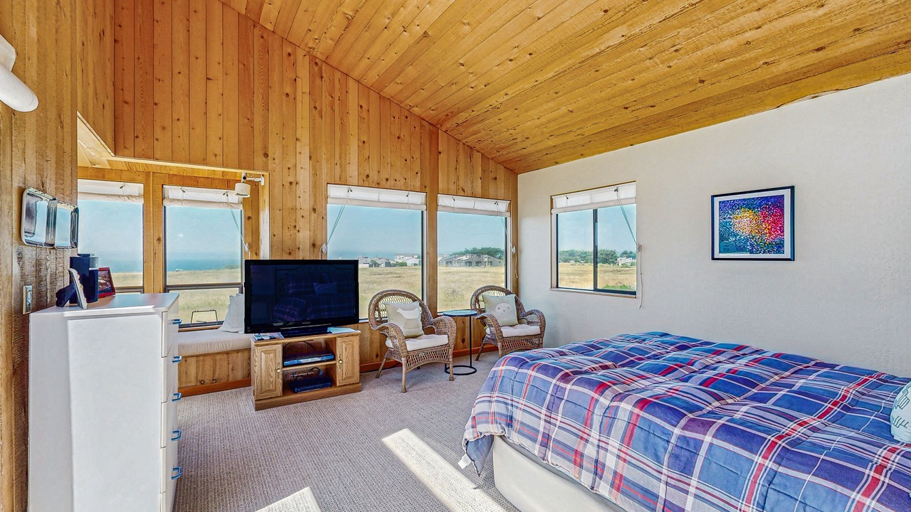 Photo of Bedroom in Sea Ranch