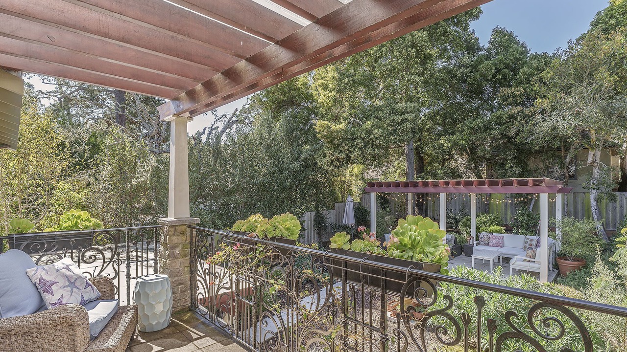 Photo of Patio Balcony in Golden Rectangle