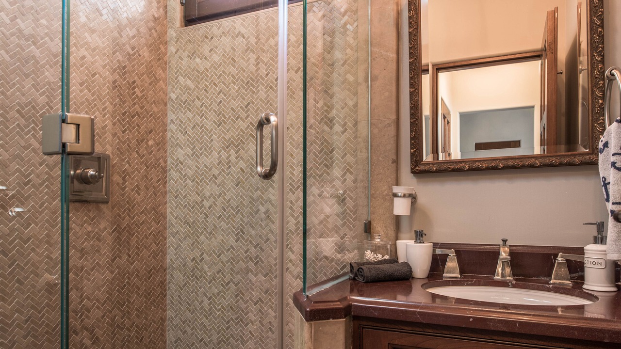 Photo of Bathroom in Golden Rectangle