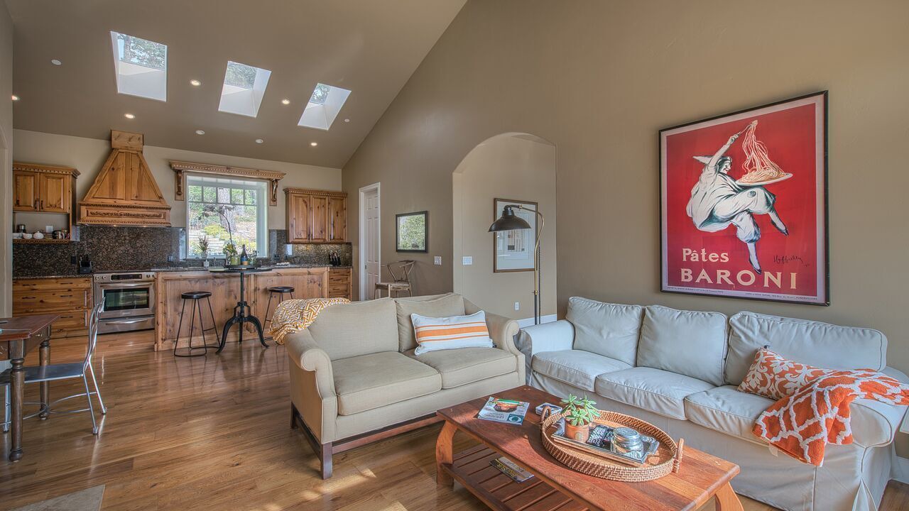 Photo of Livingroom in Carmel Highlands