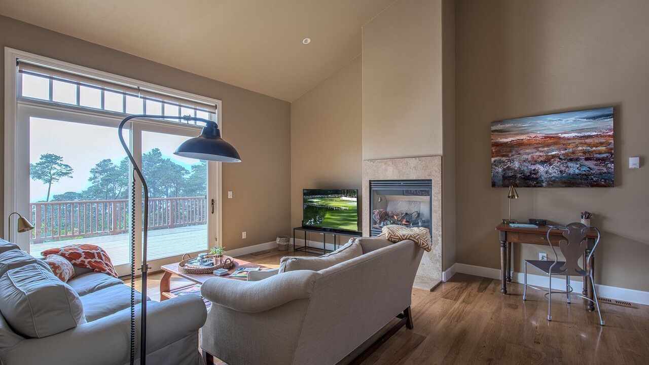 Photo of Livingroom in Carmel Highlands