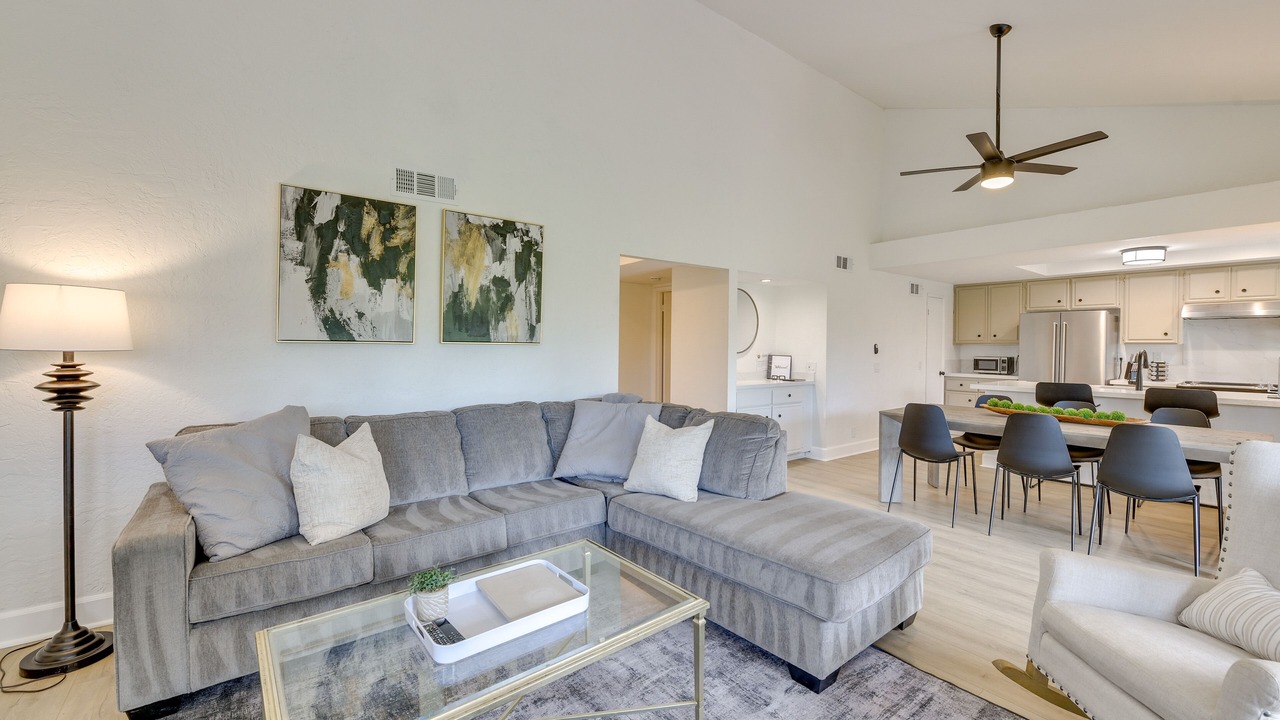 Photo of Livingroom in Palm Desert