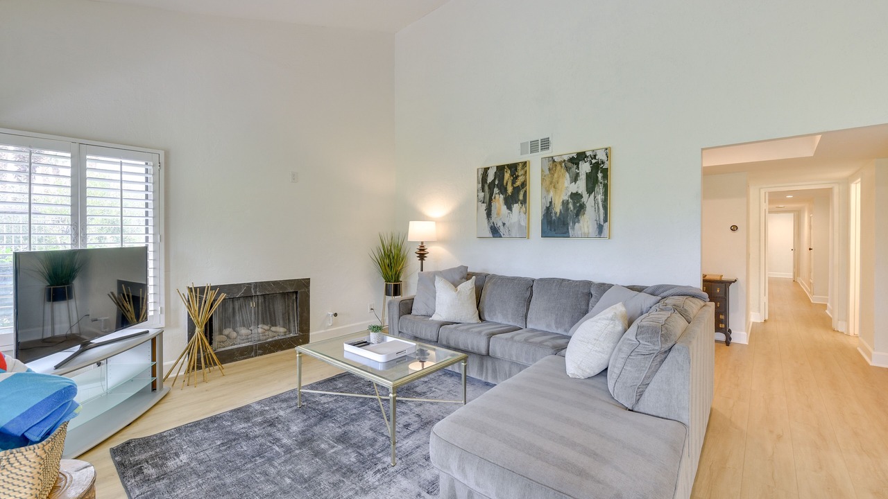 Photo of Livingroom in Palm Desert
