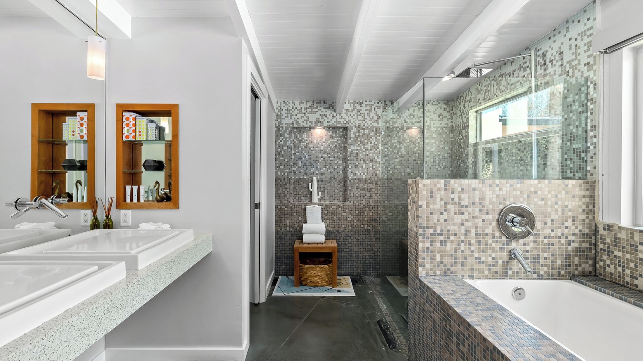 Photo of Bathroom in The Mesa