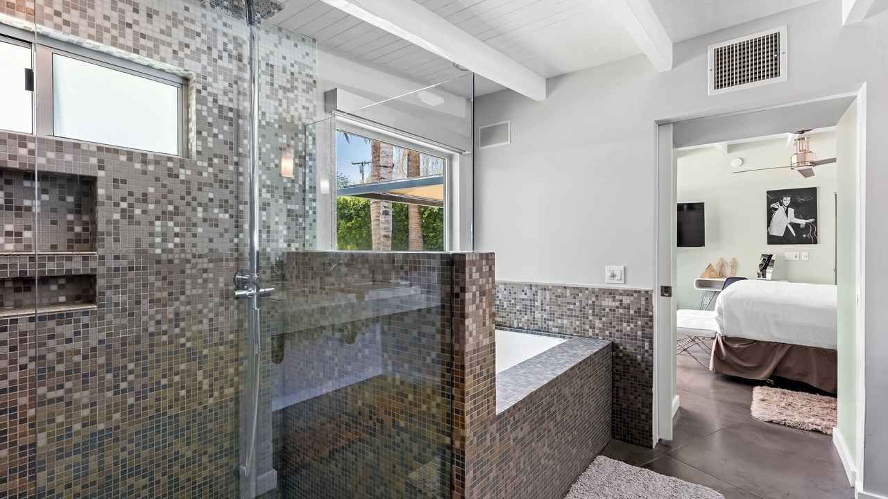 Photo of Bathroom in The Mesa