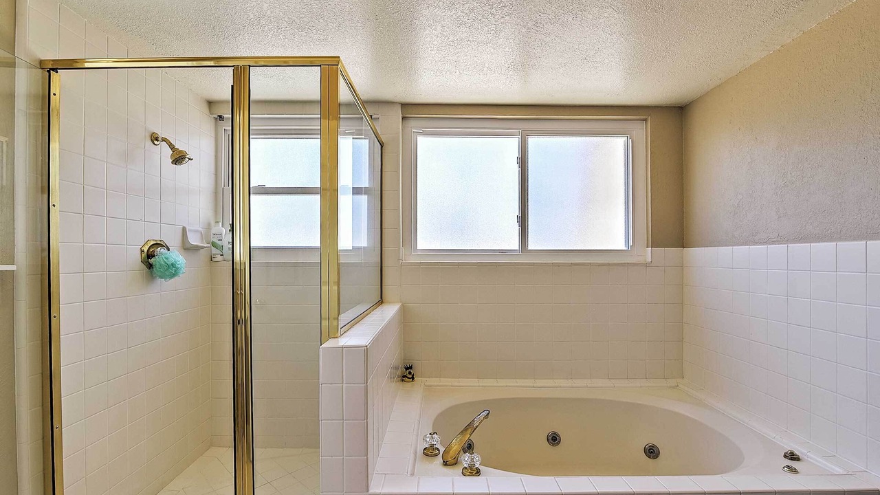 Photo of Bathroom in Discovery Bay