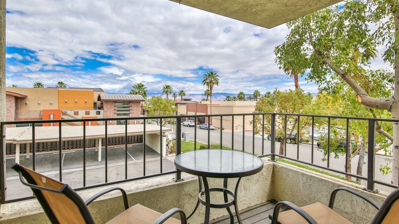 Photo of Patio Balcony in Palm Desert