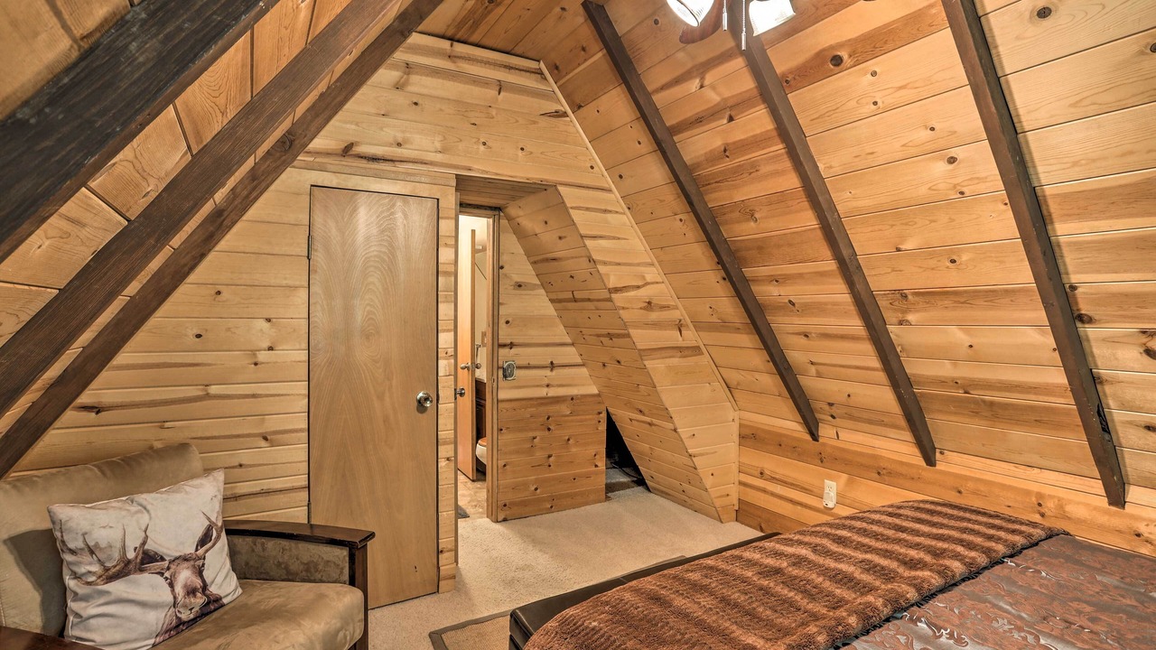 Photo of Bedroom in Lake Arrowhead