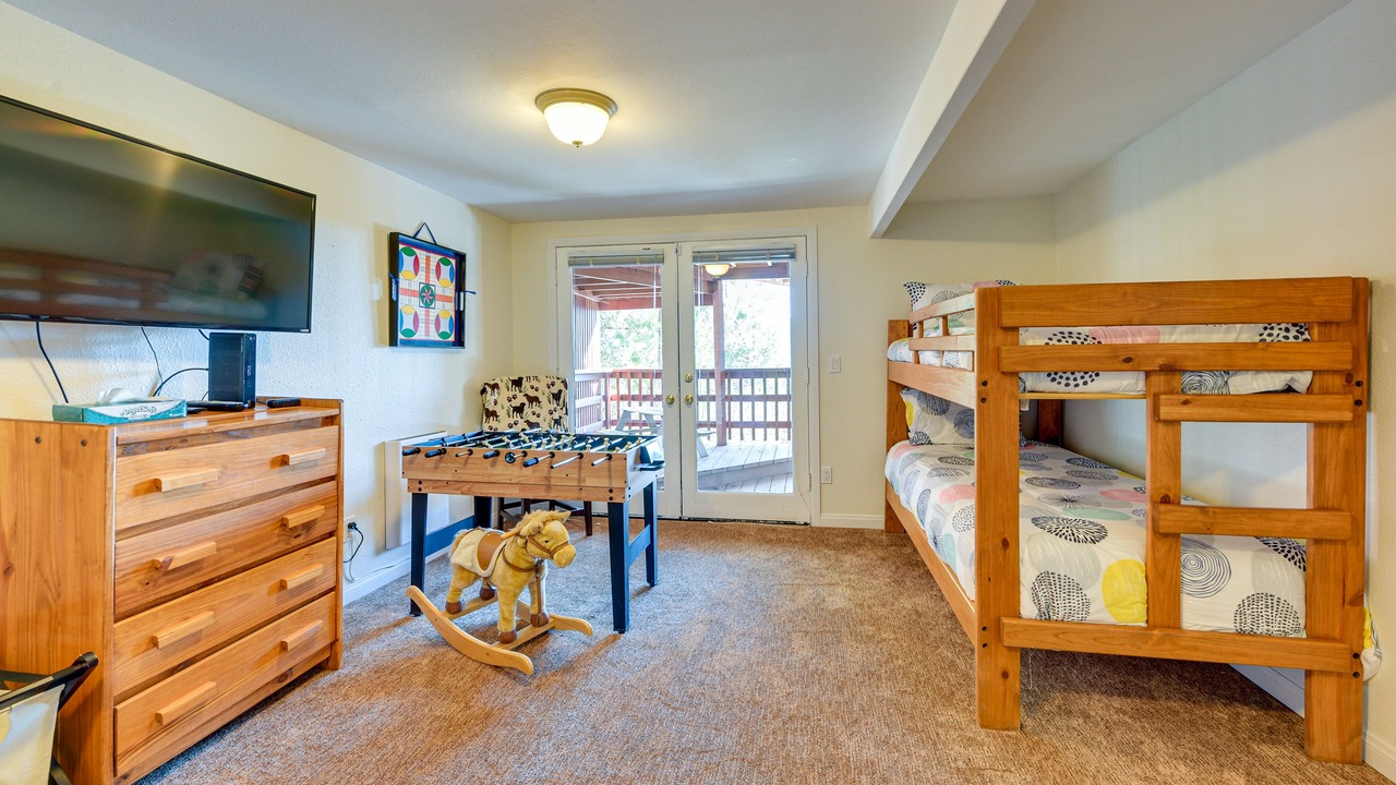Photo of Bedroom in Idyllwild
