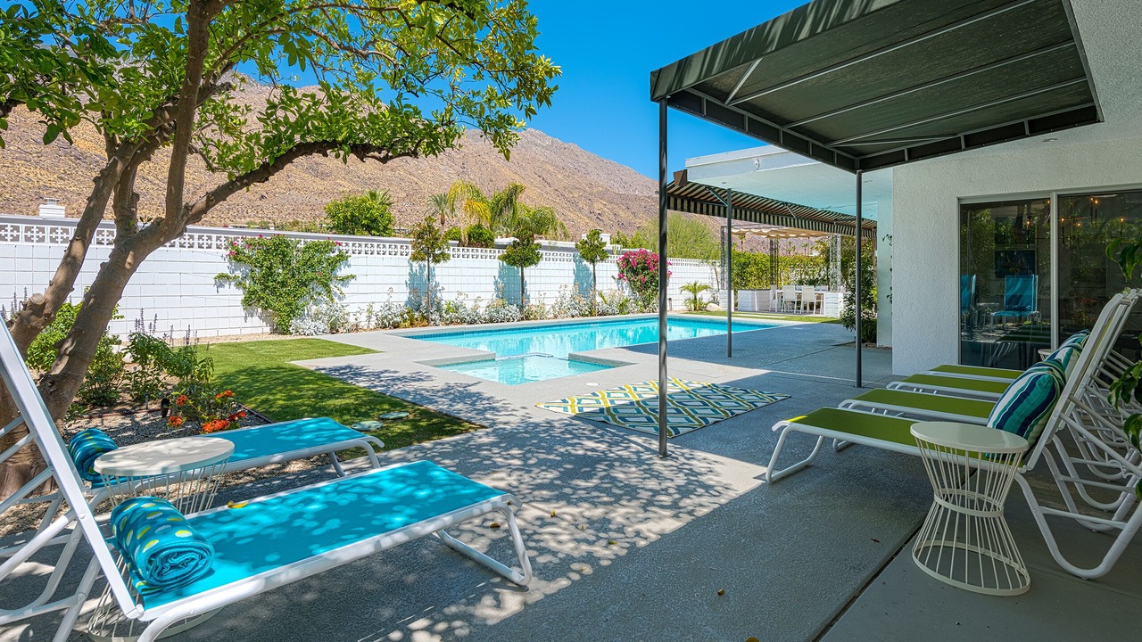 Photo of Outdoor in Canyon Corridor