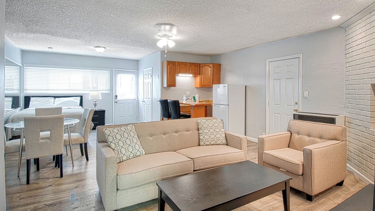 Photo of Livingroom in Newport Shores