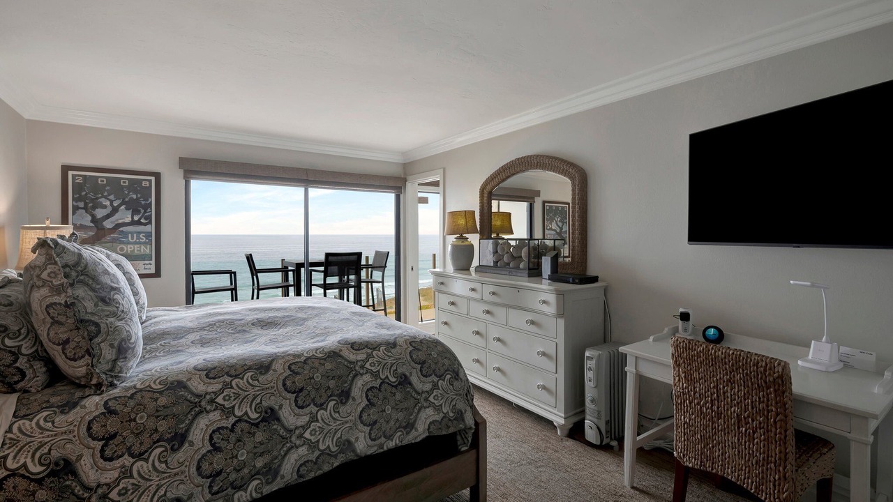 Photo of Bedroom in Solana Beach