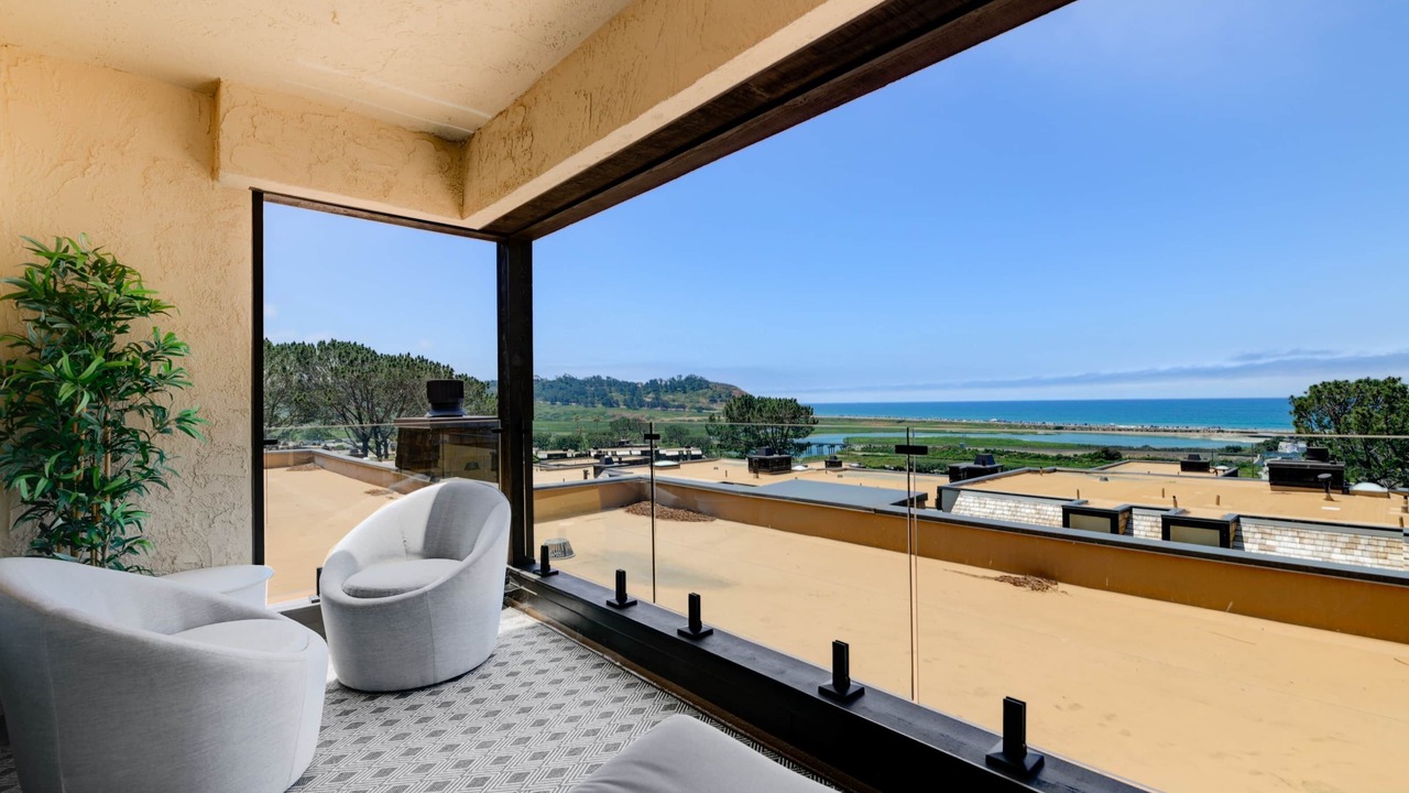 Photo of Patio Balcony in Del Mar Heights