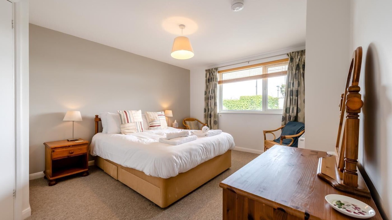 Photo of Bedroom in Putsborough