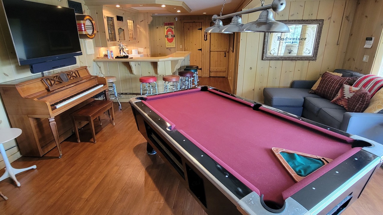 Photo of Bedroom in Cedar Glen