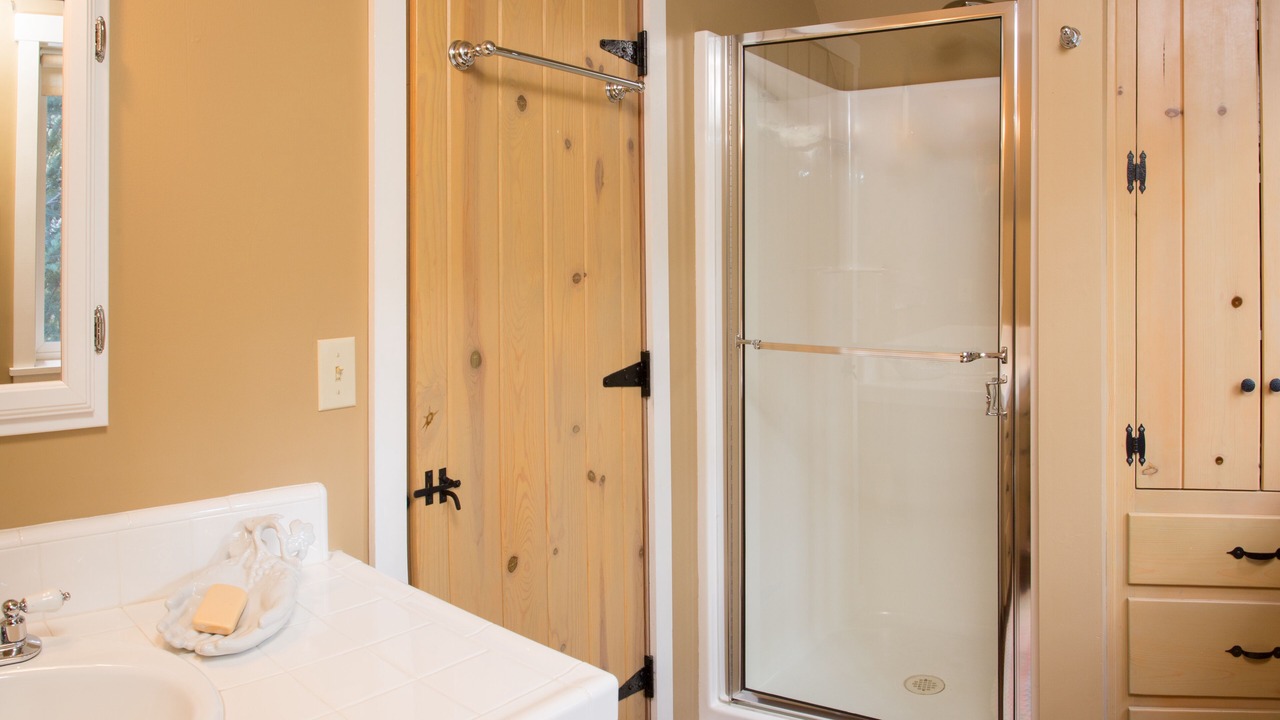 Photo of Bathroom in Cedar Glen