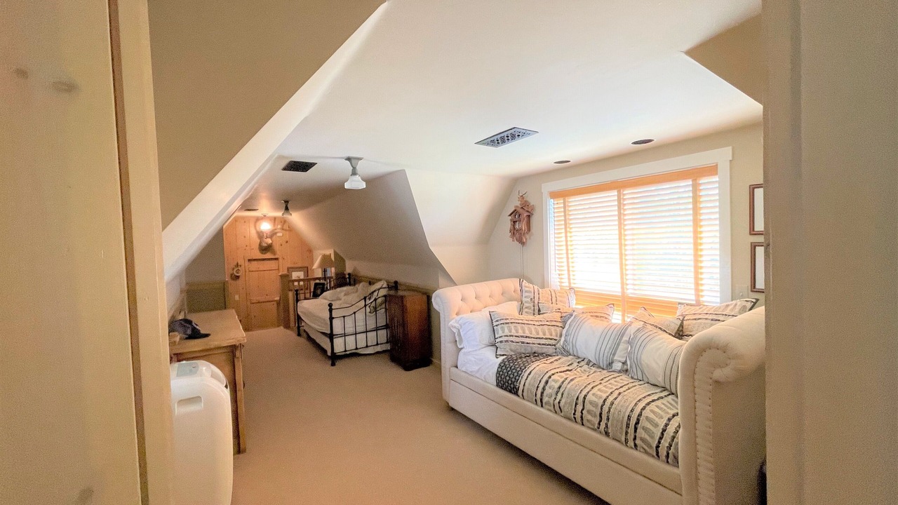 Photo of Bedroom in Cedar Glen