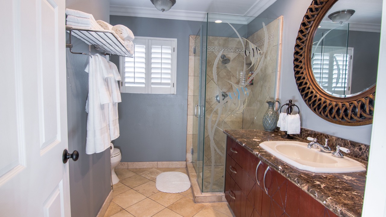 Photo of Bathroom in Orange